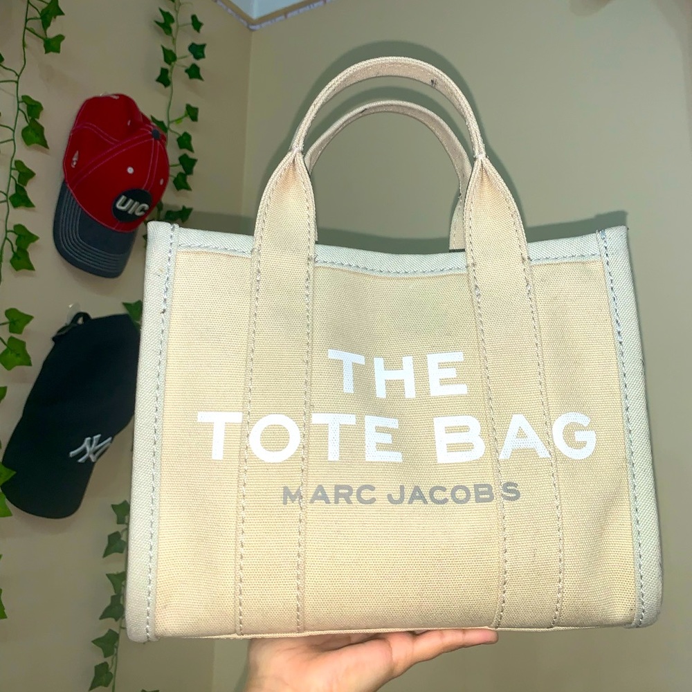SOLD‼️‼️DO NOT BUY-Marc Jacobs The ColorBlock mini tote bag (beige)